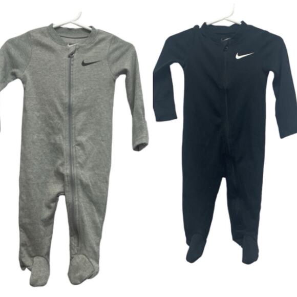 Lot of 2 New Nike Baby Infant 3 Mos Zip Up One Piece Long Sleeve Sleep Bodysuit - Picture 1 of 5